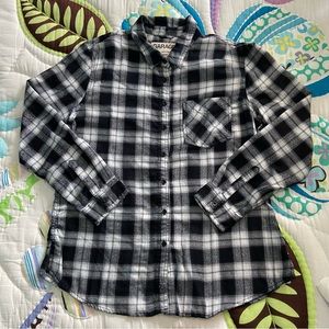Black/White Boyfriend-fit Cozy Flannel